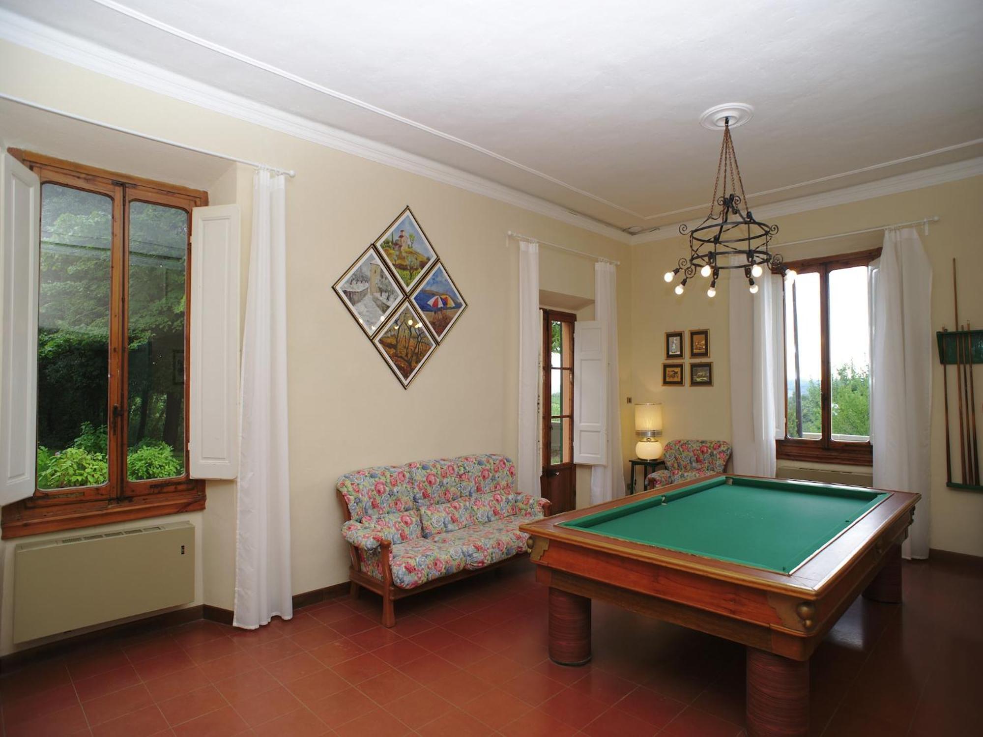 Lovely Holiday Home In Montefiridolfi With Hill View Exterior photo