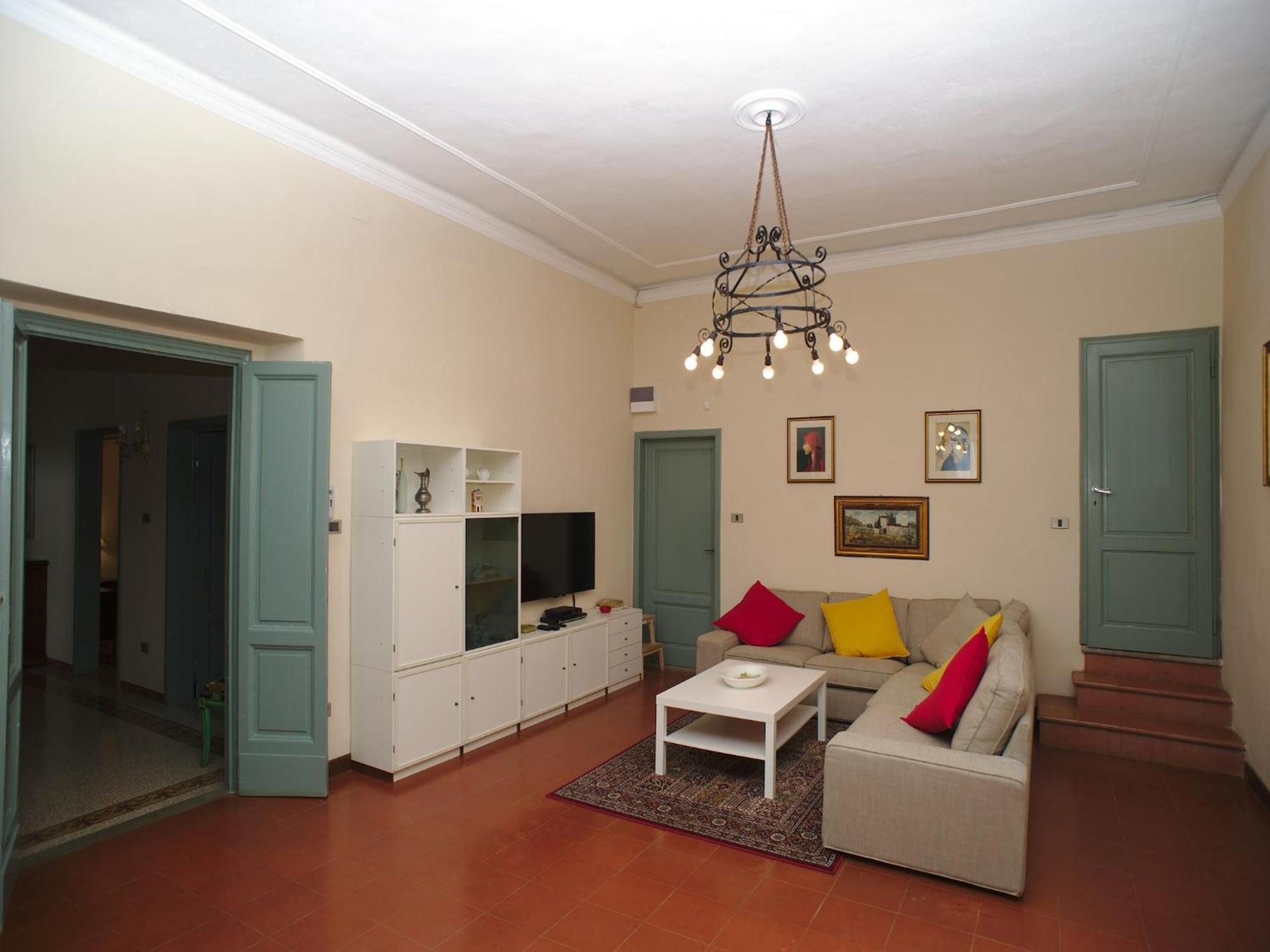 Lovely Holiday Home In Montefiridolfi With Hill View Exterior photo