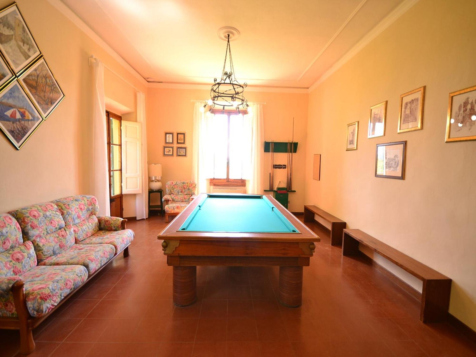 Lovely Holiday Home In Montefiridolfi With Hill View Exterior photo